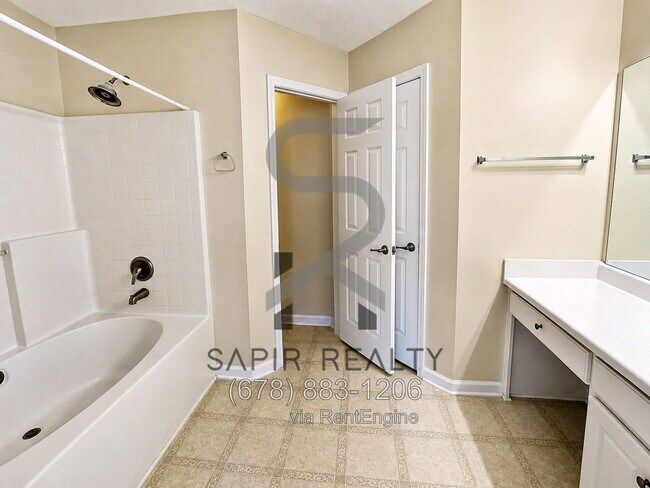 Building Photo - 3174 Glenloch Pl