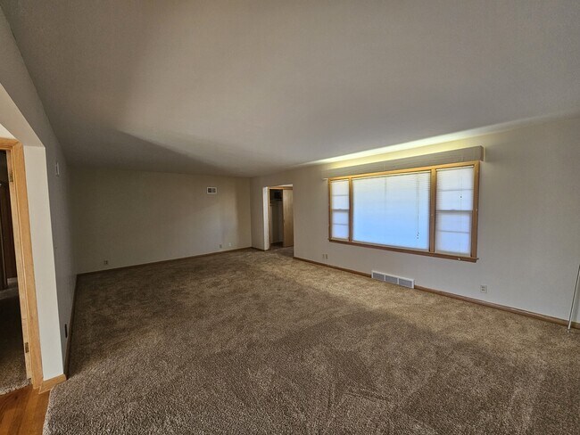 Building Photo - 2232 S 34th St