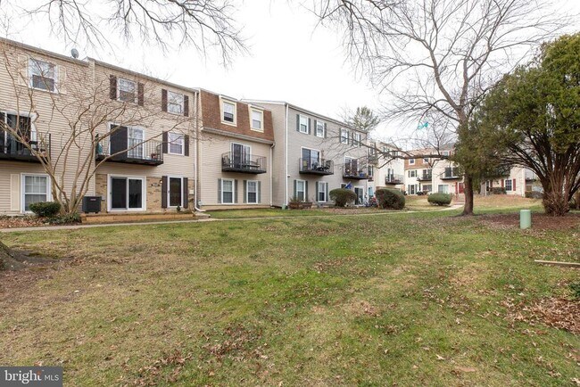 Building Photo - 6421 Birch Leaf Ct