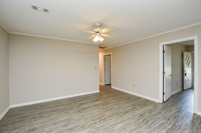 Building Photo - Renovated ranch in Matthews, NC! Heck of a deal! COMING SOON!!!