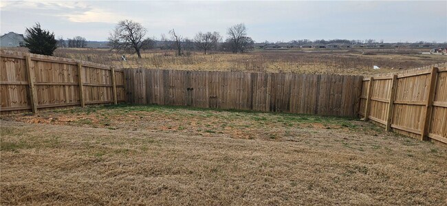 Building Photo - 521 NW 68th Ave