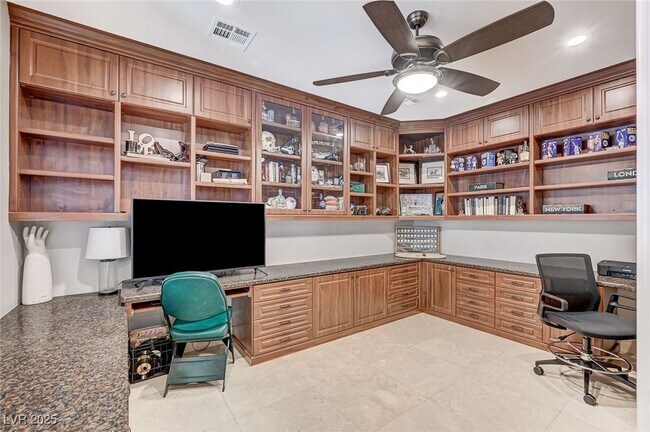 Building Photo - 10249 Wisteria Hills Ct