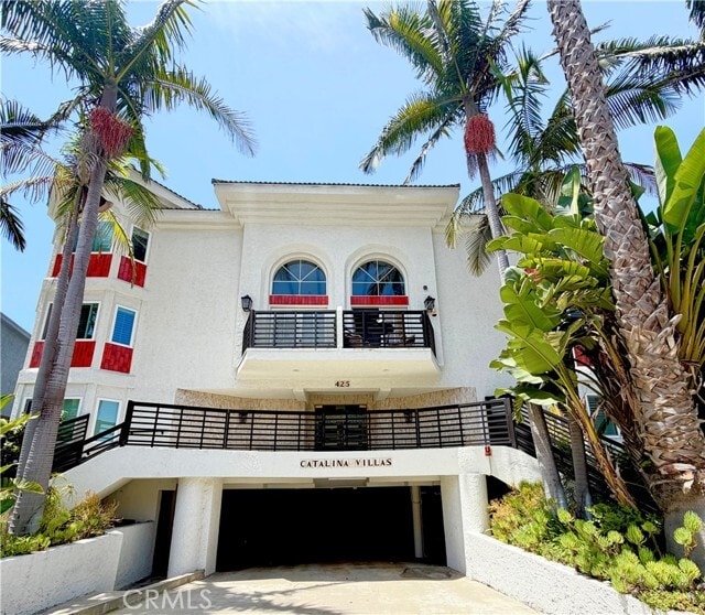 Building Photo - 425 S Catalina Ave