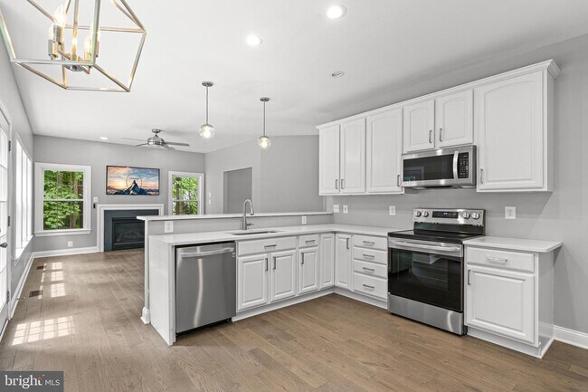 Building Photo - 1525 Walters Ln