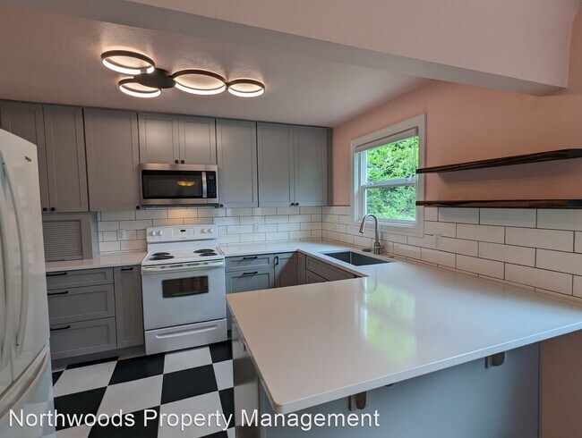 Building Photo - 2 br, 1 bath House - 1675 Washington St