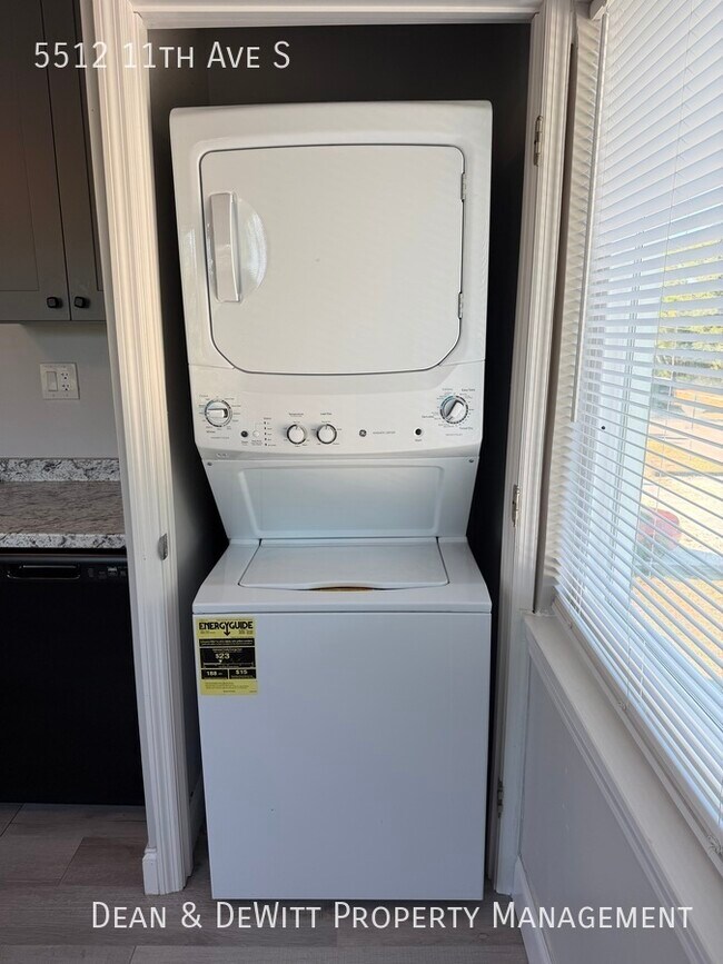 Building Photo - 5512 11th Ave S