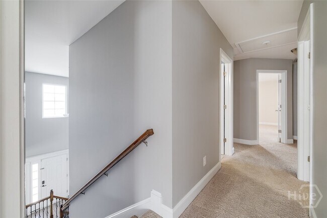 Building Photo - 225 Beckley Dr