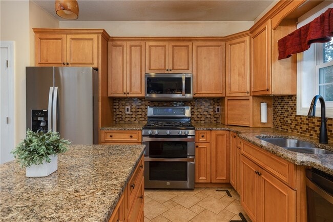 Building Photo - 126 St Andrews Dr