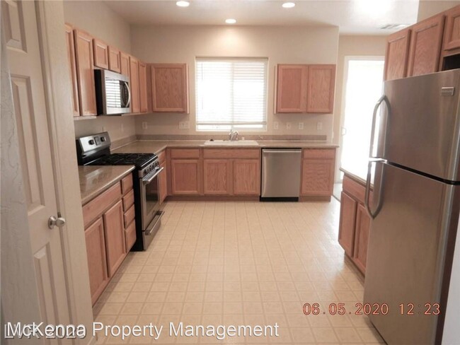 Building Photo - 3 br, 2 bath House - 2656 Lochleven Way