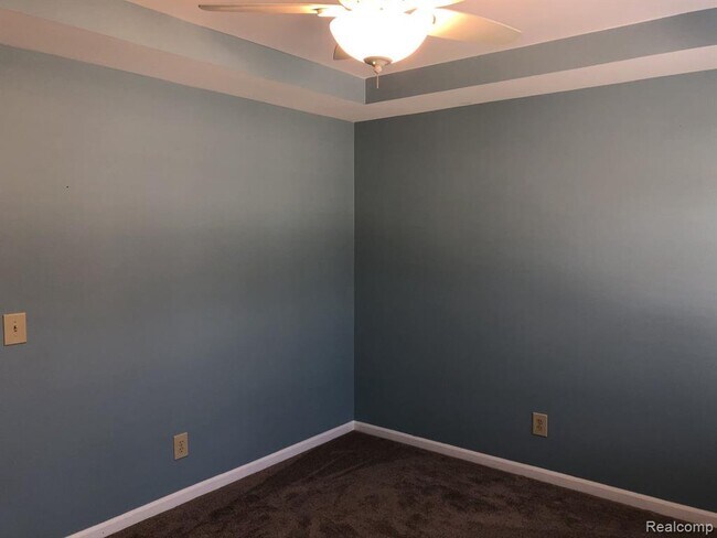 Building Photo - 131 Stratford Ln