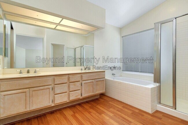 Building Photo - 8845 Sparren Way