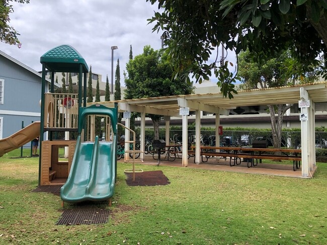 Building Photo - HOKUKANI 2/2/1 ON THE 1ST FLOOR,  LOCATED IN THE HEART OF KAILUA