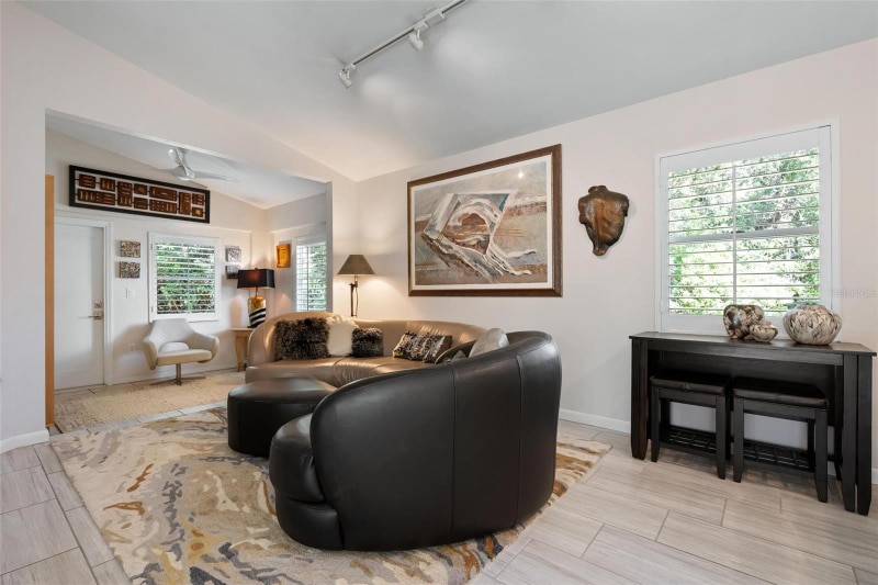 Building Photo - 226 Chartley Ct N