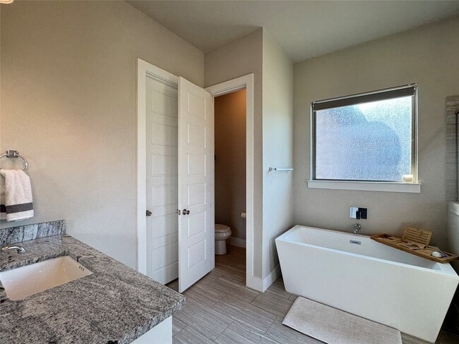 Building Photo - 197 Blackthorn Dr