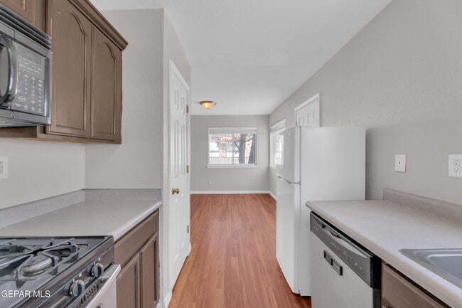 Building Photo - 11330 Loma Del Sol Dr