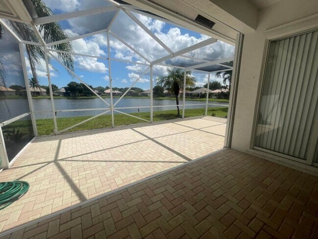 Building Photo - 9041 Bay Harbour Cir