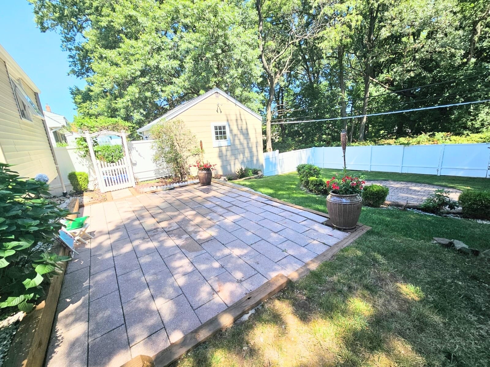 Patio - 15 Andover Pl