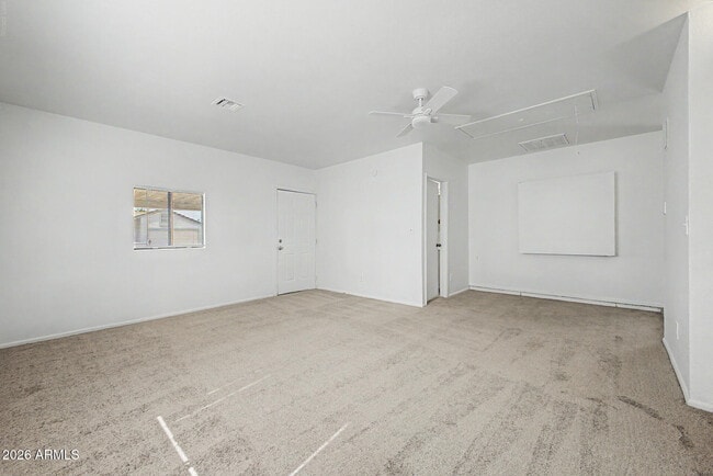 Building Photo - 10719 W Vista Ave