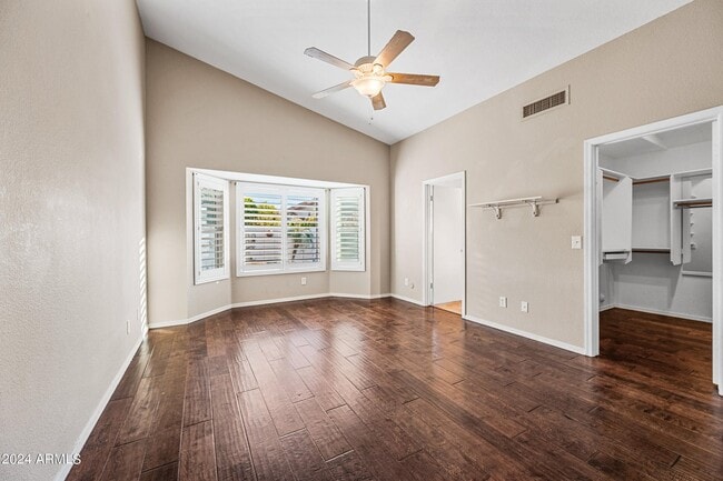 Building Photo - 473 W Smoke Tree Rd