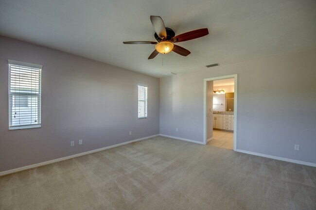 Building Photo - COMING SOON! 3 bedroom 2 bathroom single f...