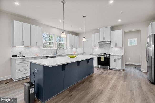 Building Photo - 12105 Empire Ln