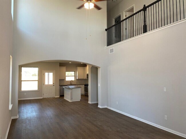 Building Photo - 213 Rend Dr