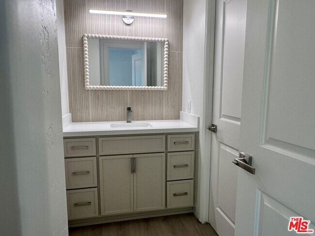 Building Photo - 2863 Carmar Way