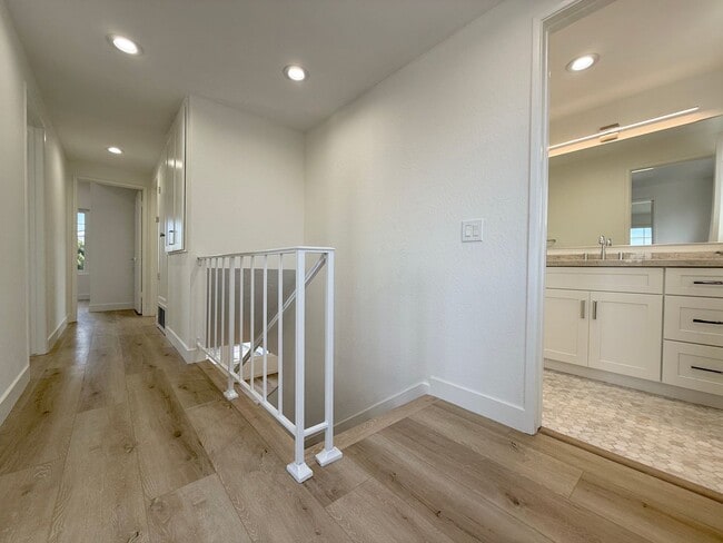 Building Photo - Stunning Remodeled Home in South Huntington Beach – Minutes to the Beach!