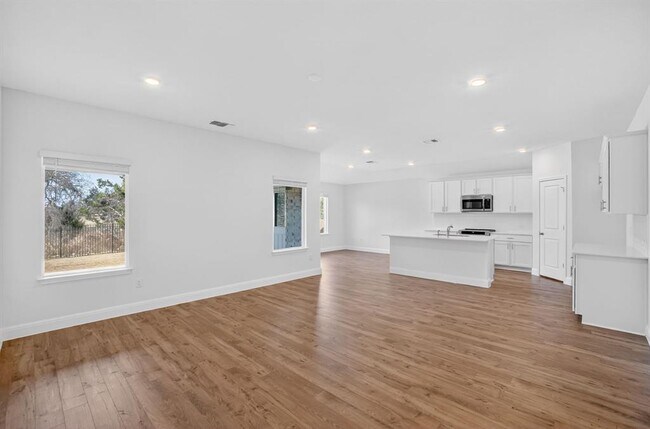 Building Photo - 289 Rivers Edge Dr