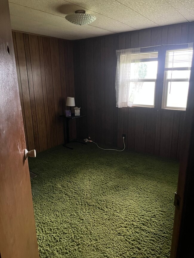 Building Photo - 1639 17 Mile Rd