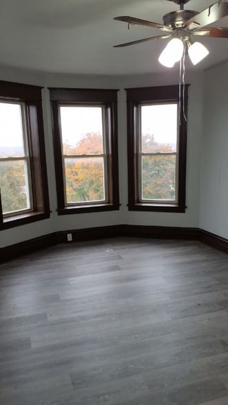 Building Photo - 37 Clinton Ave