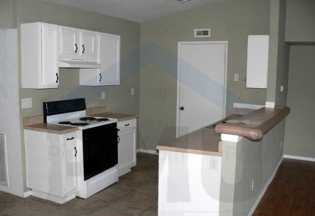 Building Photo - AVAILABLE NOW!!! Very Nice 3 Bedroom Dalla...