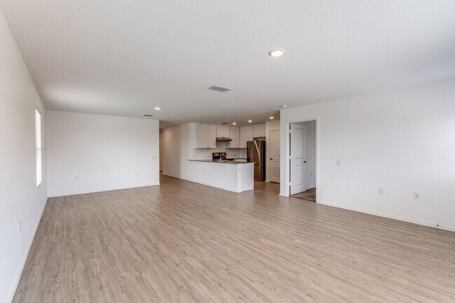 Building Photo - 4-BEDROOM HOME IN MISSION DEL LAGO