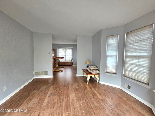 Building Photo - 505 Buhler Ave