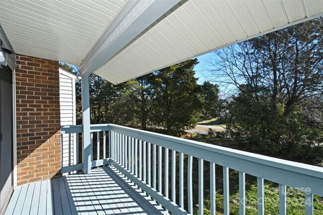 Building Photo - 11185 Harrowfield Rd