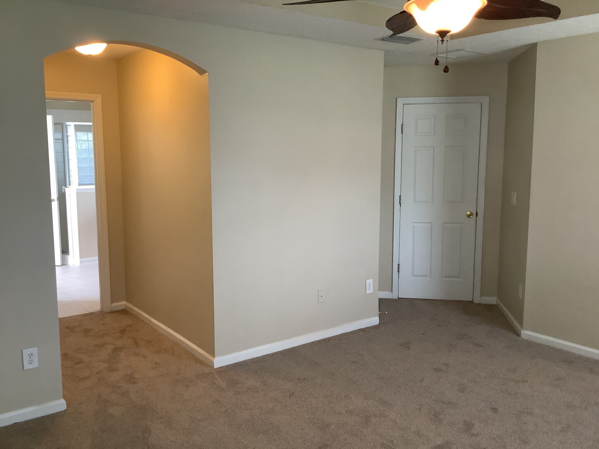 Building Photo - 729 Porto Cristo Ave