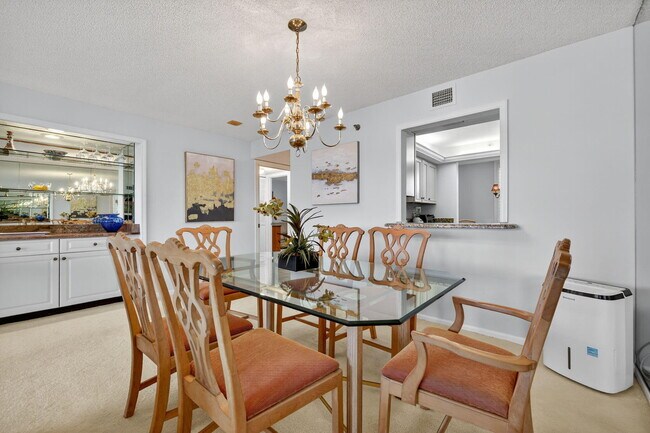 Building Photo - 5055 N Hwy A1A