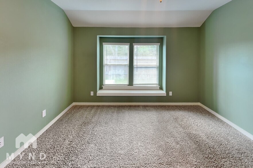 Building Photo - 6910 Spring Vale Dr