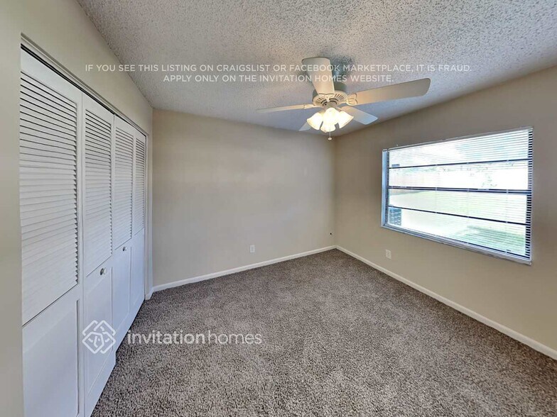 Building Photo - 10416 Deepbrook Dr