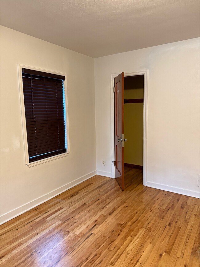 Building Photo - 2137 Wespark Ave