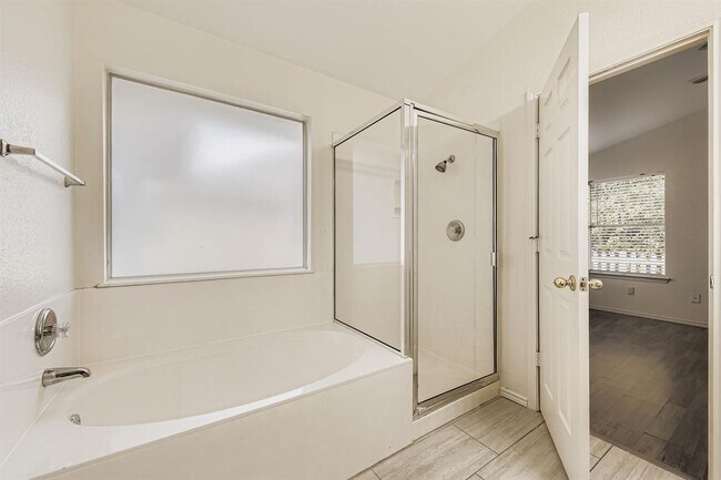 Building Photo - 4418 Mather