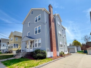 Building Photo - 156 Columbia St