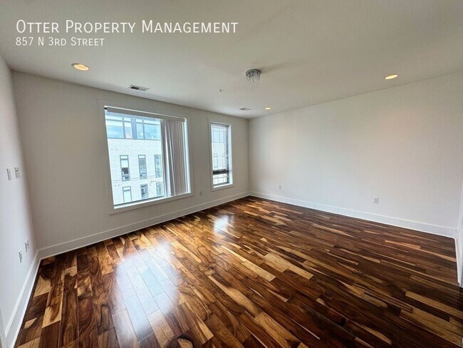 Building Photo - 857 N 3rd St