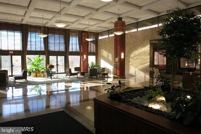 Building Photo - 5505 Seminary Rd