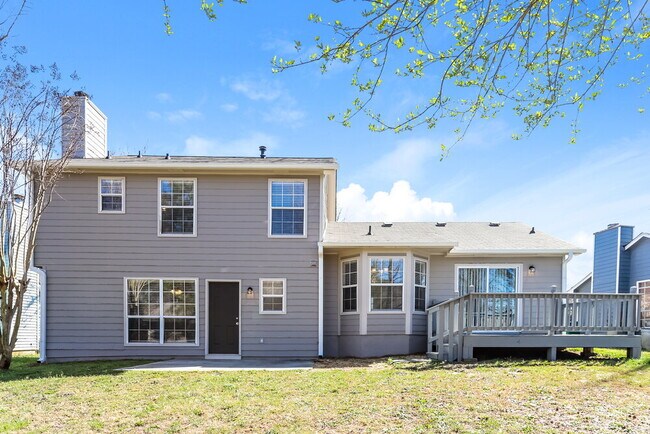 Building Photo - 3721 Riverside Pkwy