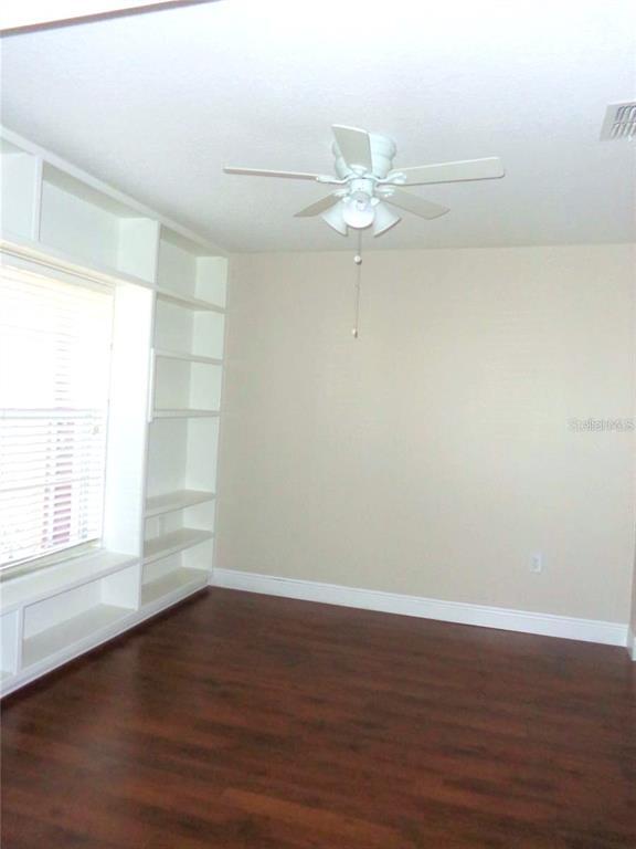 Building Photo - 7910 Hardwick Dr