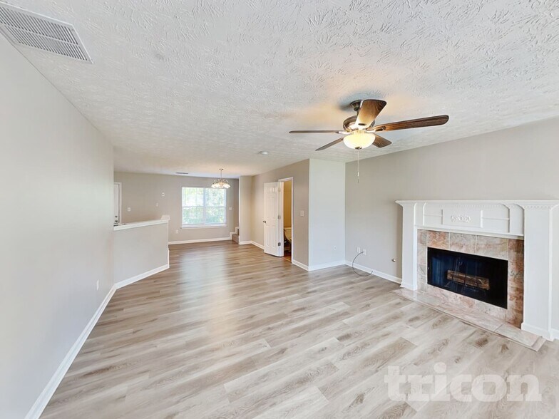 Building Photo - 103 Dumaine St