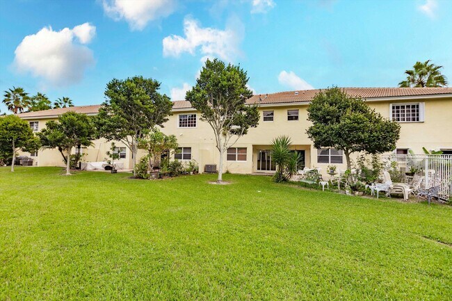 Building Photo - 853 Imperial Lake Rd