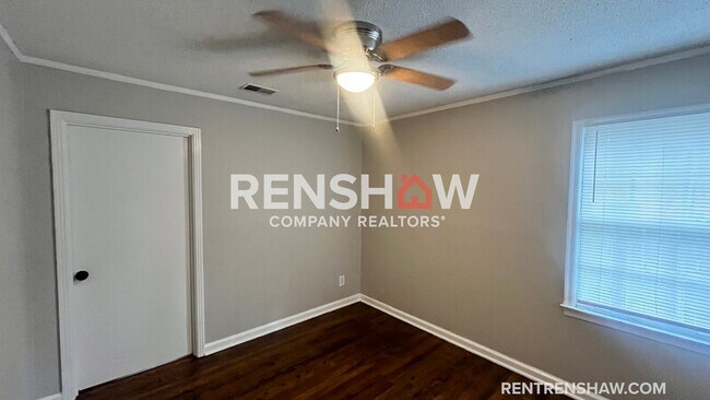 Building Photo - 3822 Maid Marian Ln