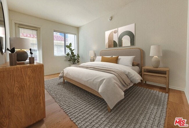 Building Photo - 832 3rd St